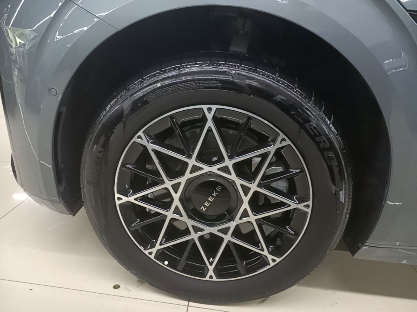 Zeekr 009 2024 Six-Seat Executive Version 4WD 108 kWh — снимка 10