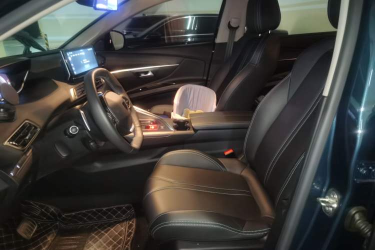 Used Peugeot 5008 2023 400THP True Love Edition 5-seater Left Front Seat