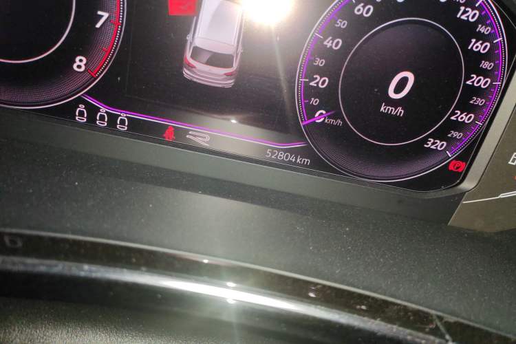 Used Volkswagen Tayron 2020 380TSI All-Wheel Drive R-Line Connected Version Odometer Close Up