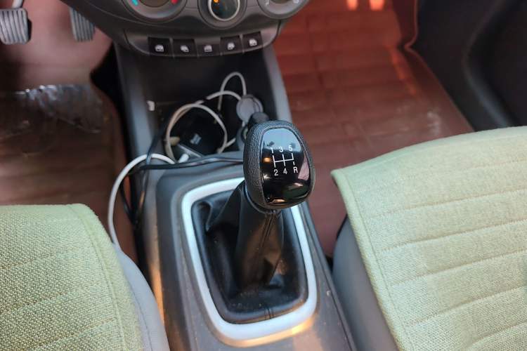 Used Chevrolet Sail 2018 Sail 3 1.5L Manual with Ideal Sunroof Edition Gear Lever