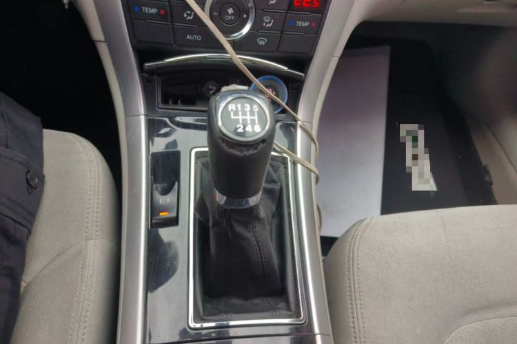 Used Bestune B90 2012 2.0L manual Comfort trim level
