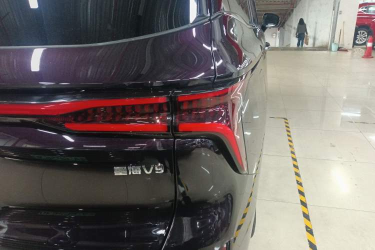 Used FORTHING Xinghai V9 2024 1.5TD 200km Qingyunti Series Premium Version Right Rear Taillight