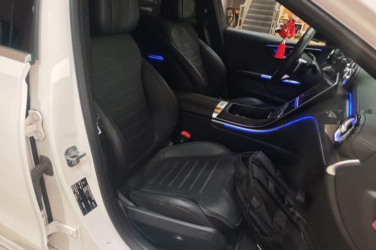 Used Mercedes-Benz C-Class 2024 Restyled C 260 L Sport Edition Right Front Seat