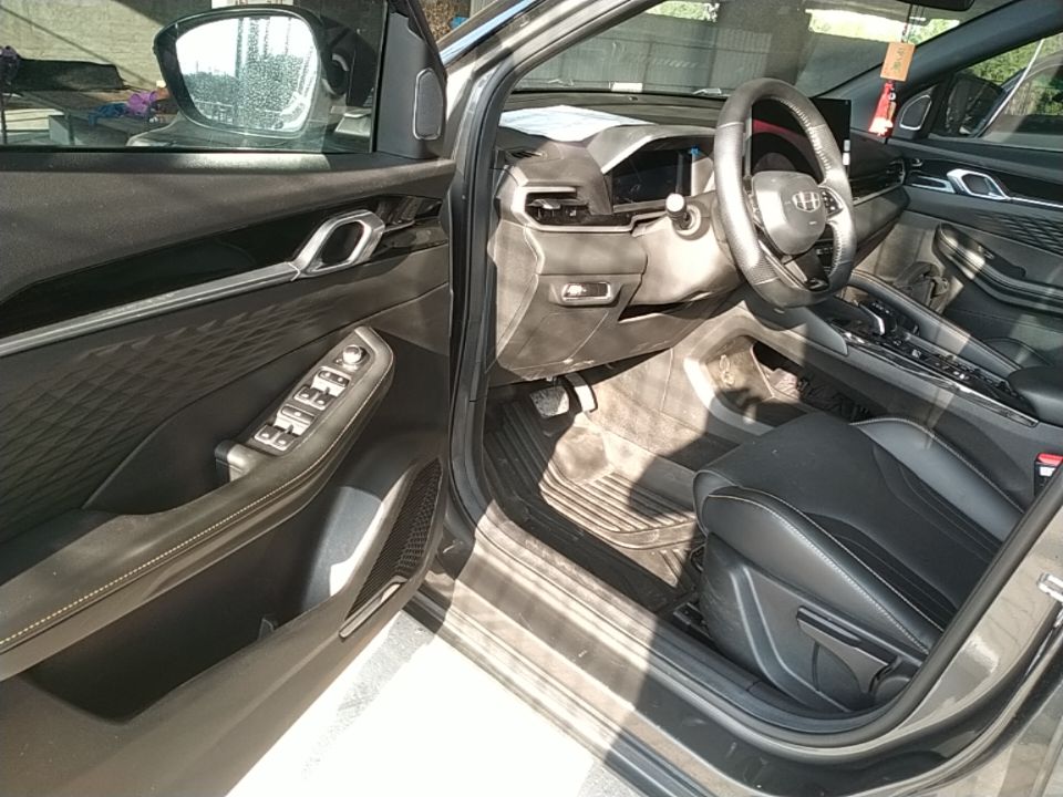 Geely Auto Coolray 2025 Bin Yue L 1.5TD DCT Star Diamond — снимка 18
