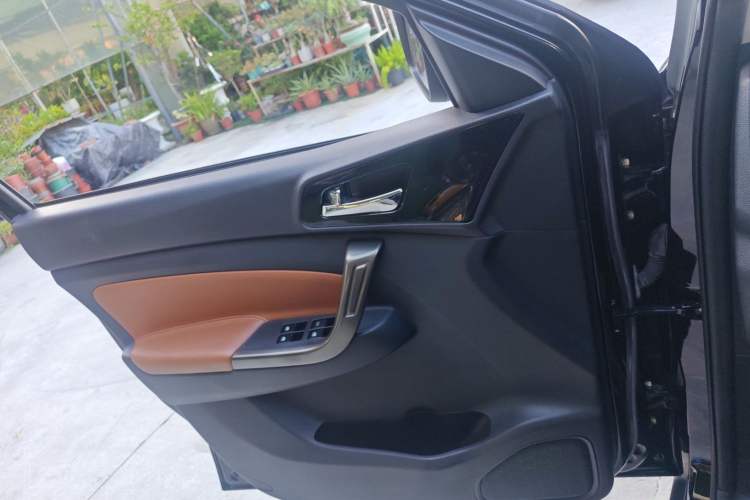 Used Oshan CX70 2016 1.6L Manual Luxury Model