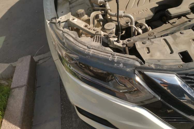 Used Nissan Qashqai 2019 2.0L CVT Smart Enjoyment Version Right Front Headlight