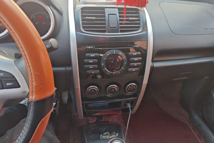 Used CHANGAN CX20 2014 1.4L Manual Sport Edition China V Standard
