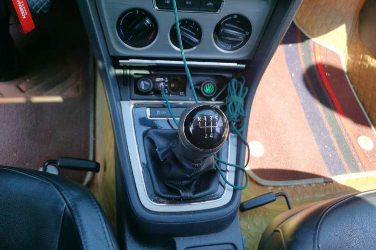 Used Volkswagen Lavida 2013 Restyled Classic 1.6L Manual Comfort Edition Gear Lever