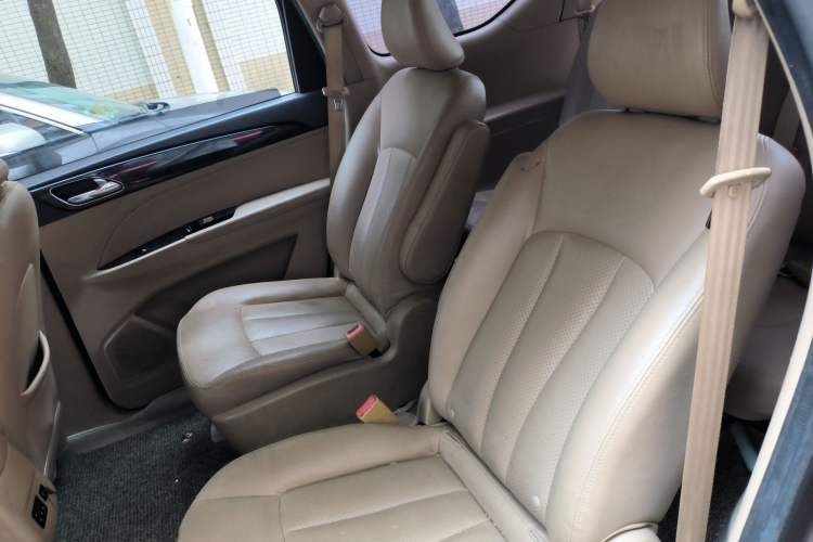 Used Baojun 730 2016 1.5L Manual Comfort Version 7 Seats China V Emission Standard Left Rear Seat