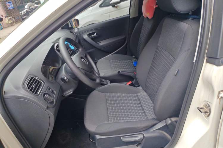 Used Volkswagen Polo 2014 1.6L Automatic Comfort Edition
