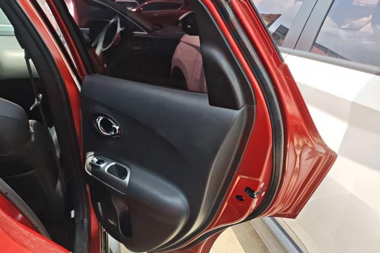 Used Infiniti ESQ 2014 1.6L Luxury Edition
