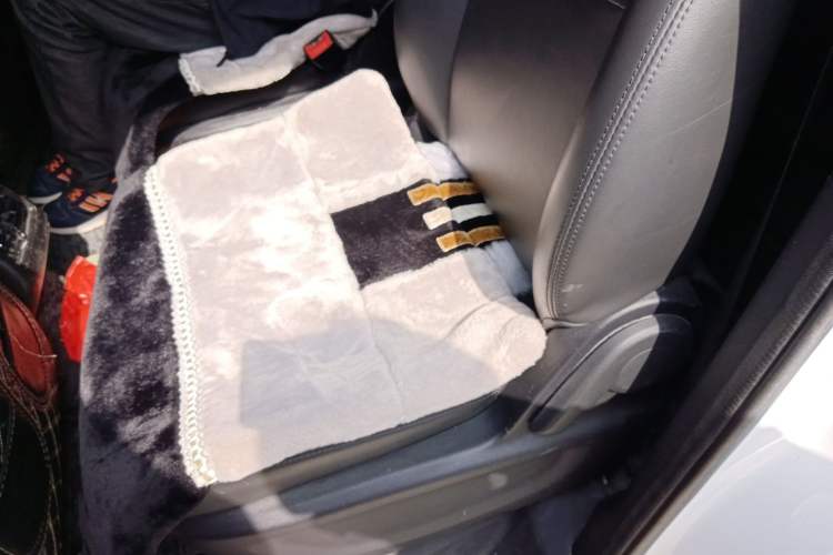 Used CHANGAN OSHAN X70A 2018 1.5L Manual Standard Edition Left Rear Seat