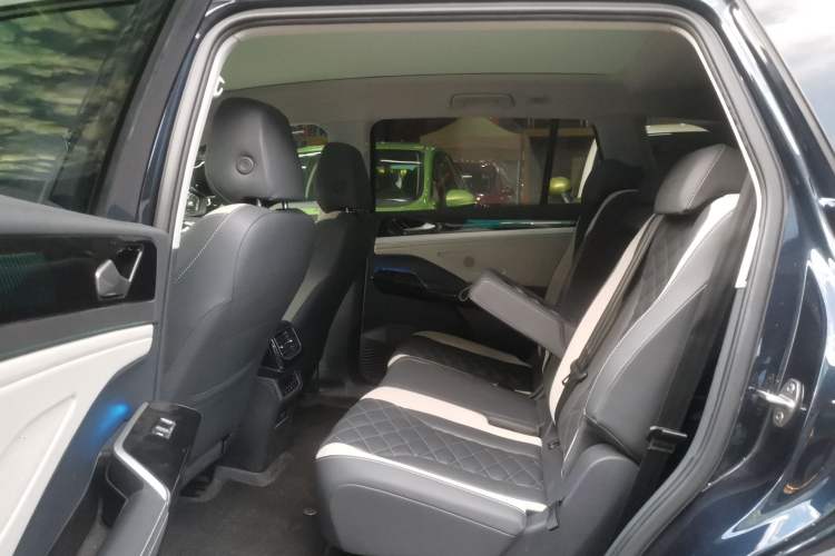 Used Volkswagen ID.6 CROZZ 2021 Long-Range PRO Edition