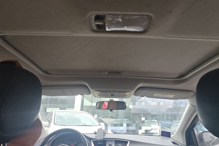 Used Nissan Sylphy 2019 1.6XV CVT Smart Connect Luxury Edition China VI Standard Headliner