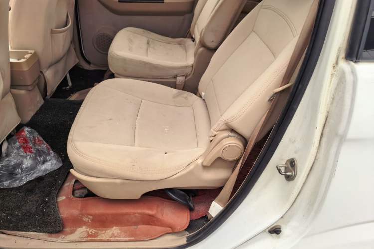 Used BAIC Weiwang M30 2015 1.5L Comfort Version BJ415B Left Rear Seat