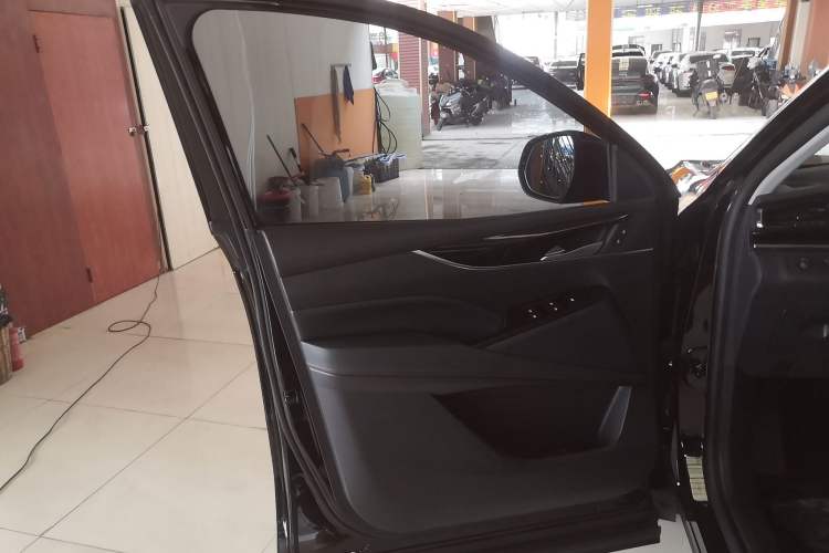 Used SAIC MAXUS D60 2022 1.5T Automatic Smart Enjoyment Version 5 Seats
