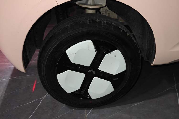 Used Wuling Hongguang MINIEV 2024 3rd Generation 215km Advanced Version
