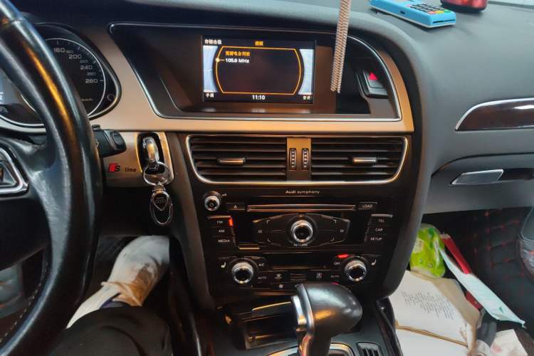 Used Audi A4L 2015 35 TFSI Automatic Comfort Model Audio And AC Panel