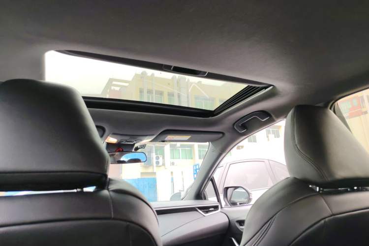 Used Toyota Levin 2021 Dual-Engine 1.8H E-CVT Luxury Edition
