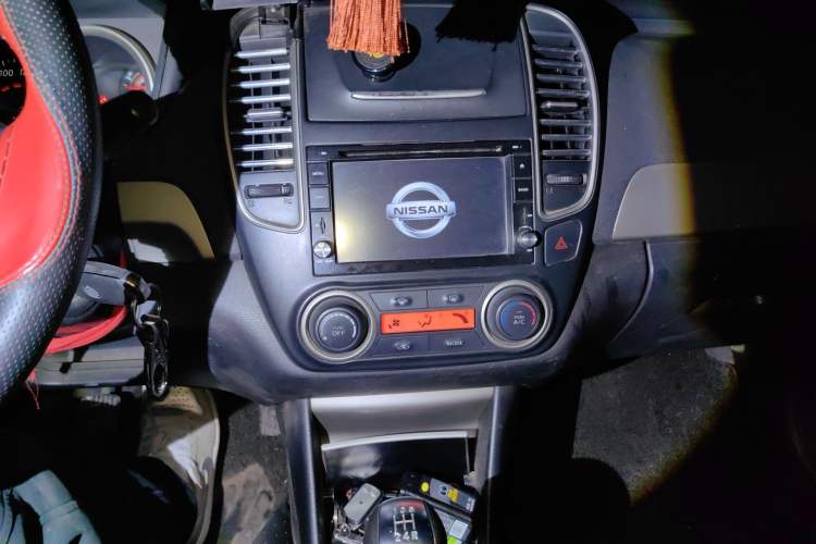 Used Nissan Sylphy 2012 Classic 1.6XE Manual Comfort Edition Audio And AC Panel