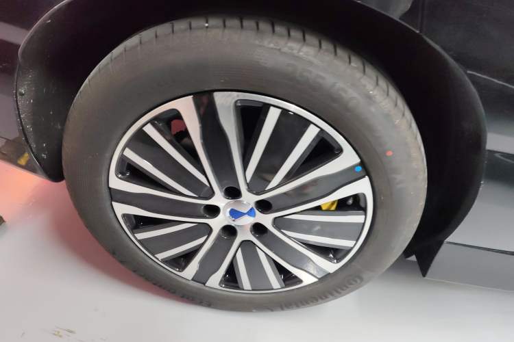 Used Denza N8L 2025 Model Zunrong Model
