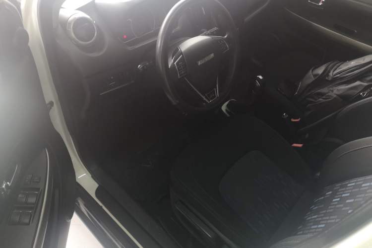 Used Haval H1 2016 Red Label 1.5L AMT Comfort Model