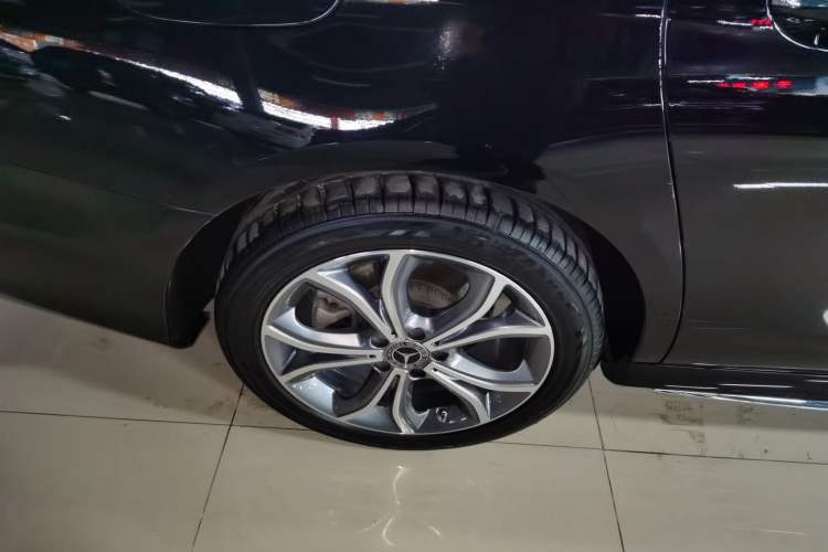 Used Mercedes-Benz E-Class 2022 Revised Version E 300 L Sporty and Stylish Edition
