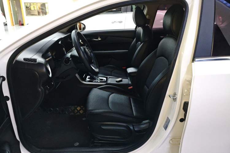 Used Kia K3 2019 1.5L CVT Smart Connectivity Version
