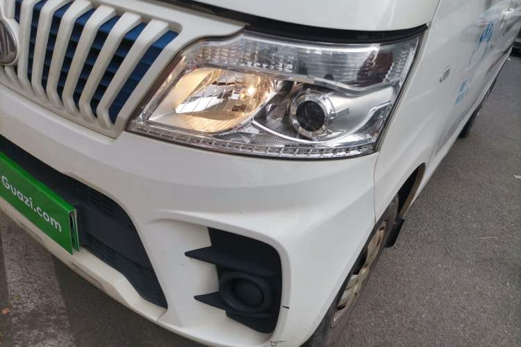 Used Chana Ruixing EM60 2022 All-Electric Van 4498 mm Long Flat Roof with Rear-Hinged Doors 2 Seats 70 kW 41.86 kWh