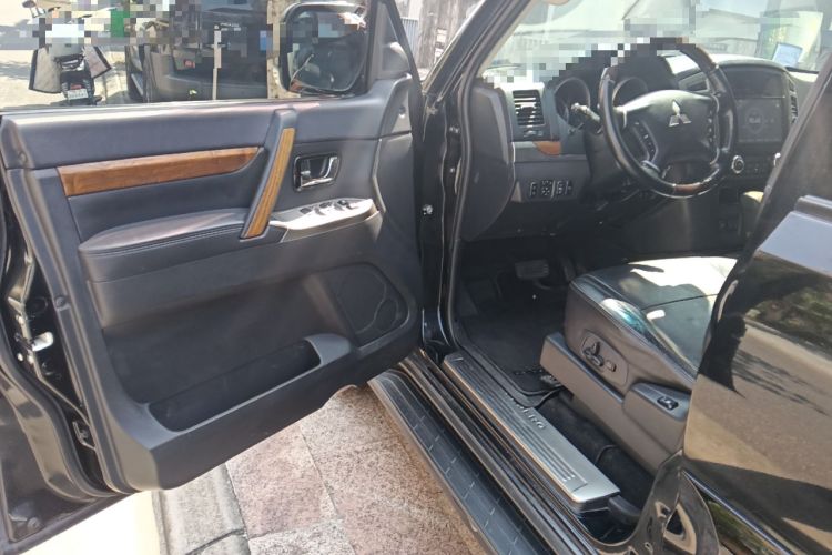 Used Mitsubishi Pajero 2019 3.0L Automatic Prestige Edition