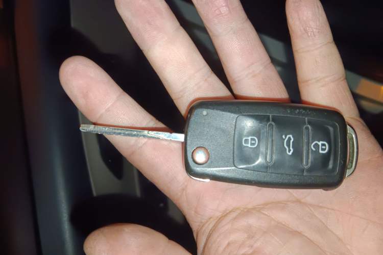 Used Volkswagen Polo 2011 1.6L Manual ZhiShang Edition
