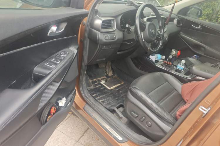 Used Kia Sorento 2015 Sorento L 2.2T Diesel 4WD Elite Edition 5 Seats China IV Standard