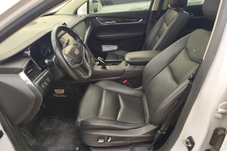 Used Cadillac XT5 2018 25T Luxury Model