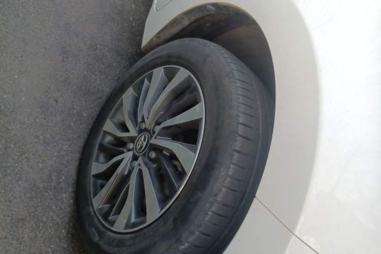 Used Toyota Corolla 2017 Revised Dual-Engine 1.8L E-CVT Elite Edition