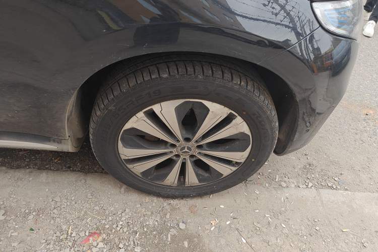 Used Mercedes-Benz EQC 2021 EQC 350 4MATIC Right Front Wheel Hub