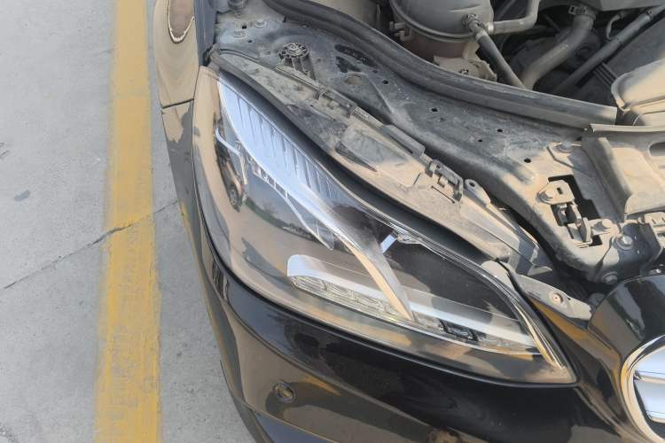 Used Mercedes-Benz E-Class 2015 E 260 L Sport & Fashion Model