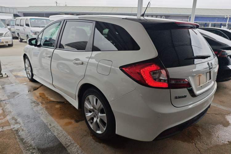 Used Honda Jade 2013 1.8L automatic Comfort version 5 seats