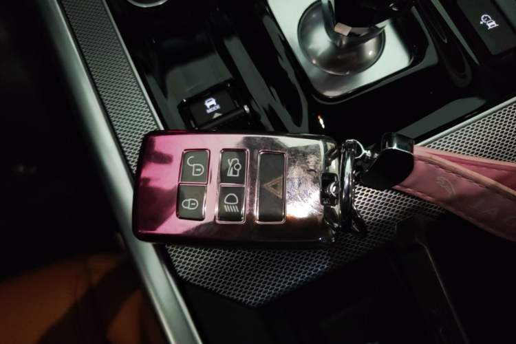 Used Jaguar XEL 2025 2.0T 250 PS R-DYNAMIC 90th Anniversary Edition Vehicle Key