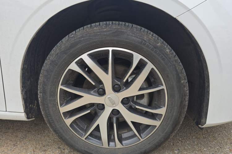 Used Geely Auto Emgrand 2025 4th Generation 1.5L Manual – Dragon Edition