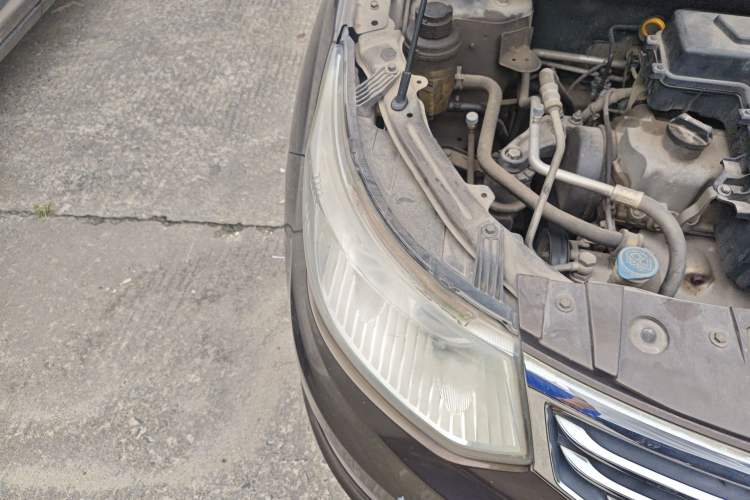 Used Cowin C3 2015 1.5L Manual Blue Diamond Model Right Front Headlight