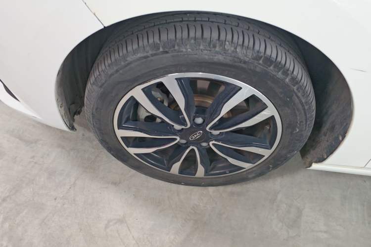 Used JAC Group J7 2020 1.5T CVT Superior Trim Left Front Wheel Hub