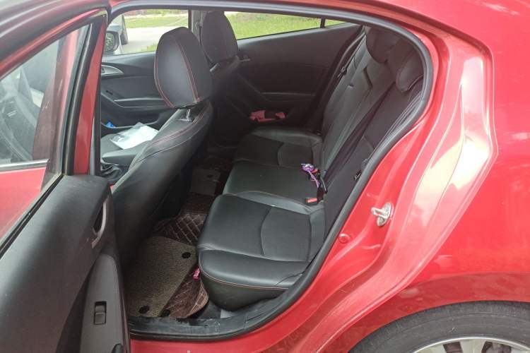 Used Mazda 3 Axela 2017 Sedan 1.5L Automatic Comfort Model China VI Standard Left Rear Seat