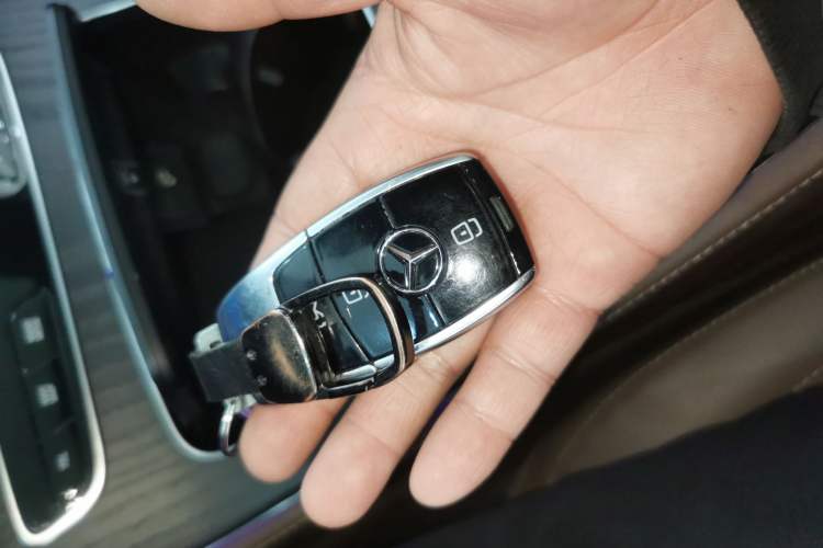 Used Mercedes-Benz E-Class 2021 E 300 L Sporty and Stylish Model
