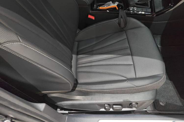 Used Volkswagen Passat 2026 Model, Outstanding 380TSI Longyao Edition