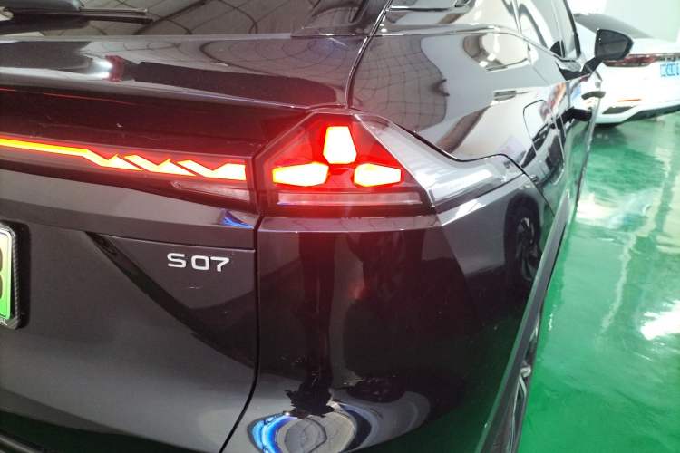 Used Deepal S07 2025 215Max Huawei Qiankun Intelligent Driving ADS SE Range-Extended Version Exterior 6