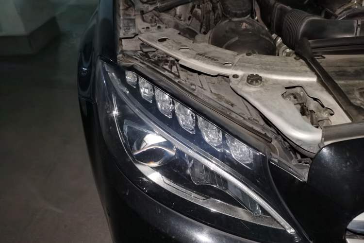 Used Mercedes-Benz C-Class 2015 C 200 station wagon
