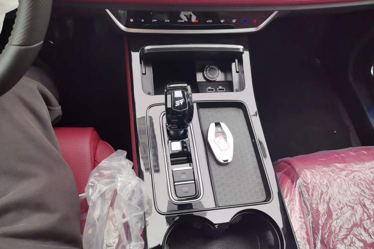 Used JETOUR X70 PLUS 2025 1.5T Elite Edition 7-Seater