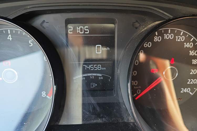 Used Volkswagen Lavida 2019 Lavida Start 1.5L Manual Fashion Edition China VI Standard Odometer Close Up