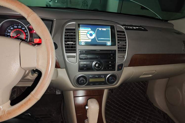 Used Nissan Sylphy 2009 1.6XE Automatic Comfort Edition Audio And AC Panel