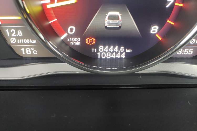 Used Volvo XC60 2017 T5 AWD Personalized Sport Upgrade Edition
